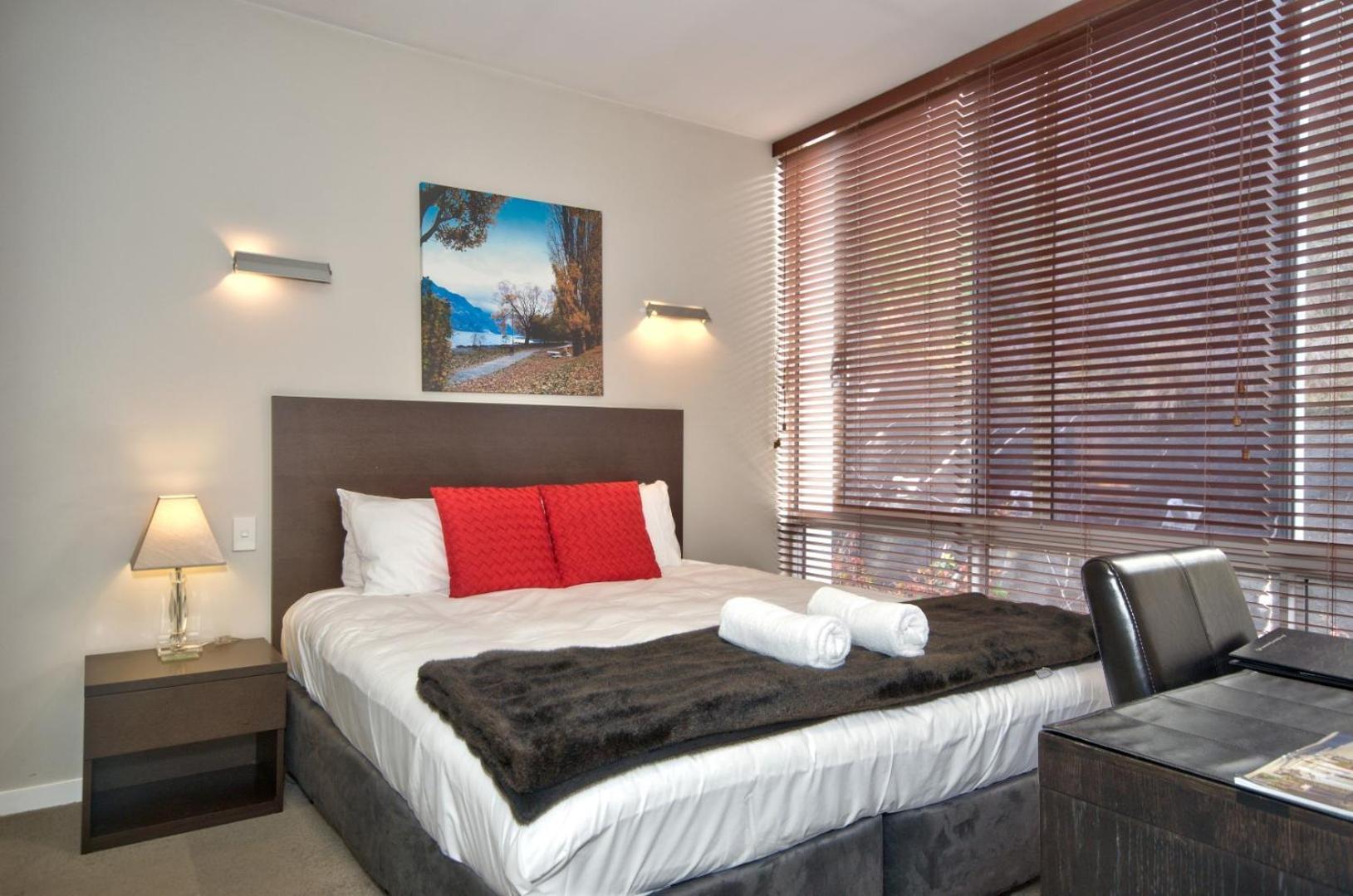 Pure Retreat Lake Views Квинстаун Экстерьер фото
